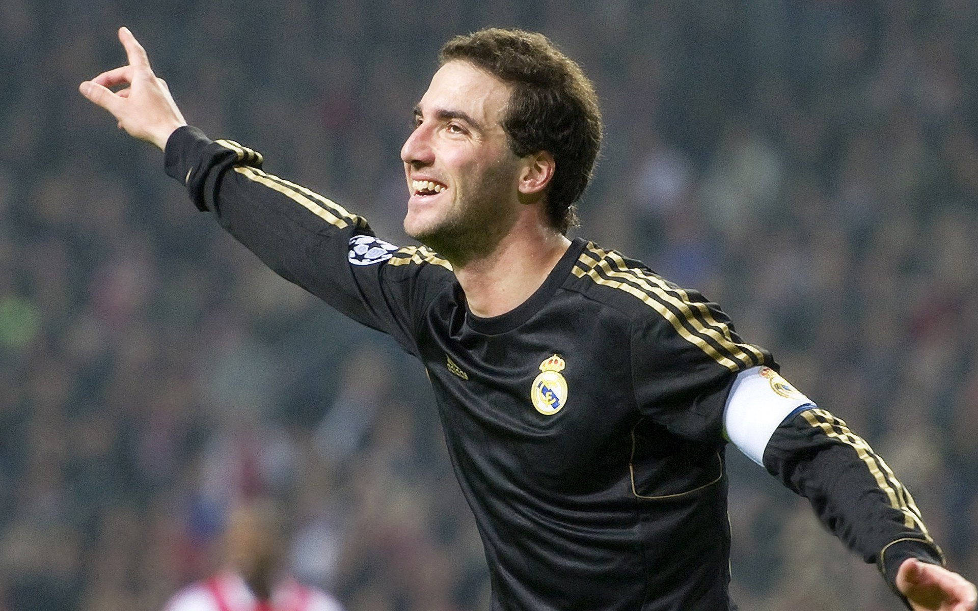 上海申花被柔佛新山击败,亚冠小组赛处境艰难,上海申花集锦